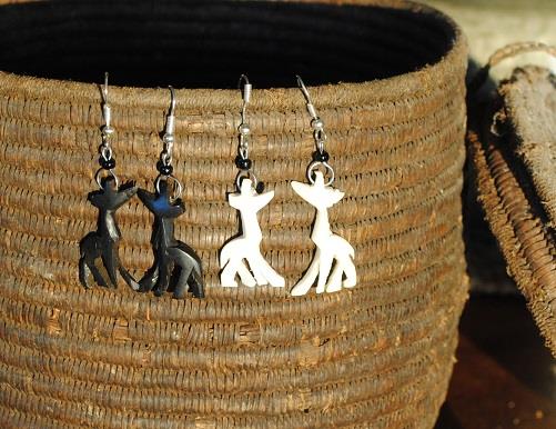 25087 Boucles d'oreilles animaux os